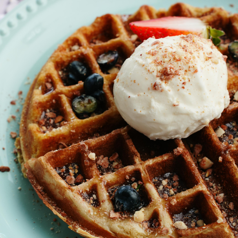 Waffle con Nieve y Tocino