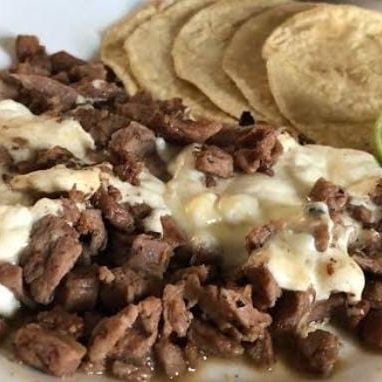 Orden de bistec con queso