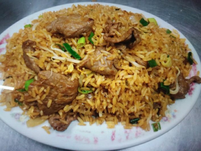 Arroz Frito con Carne de Res