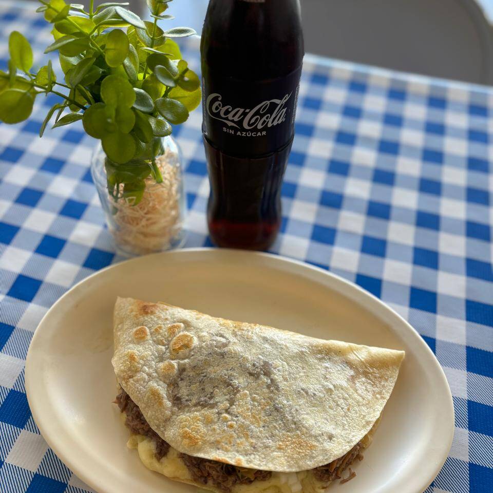 QUESADILLA DE HARINA