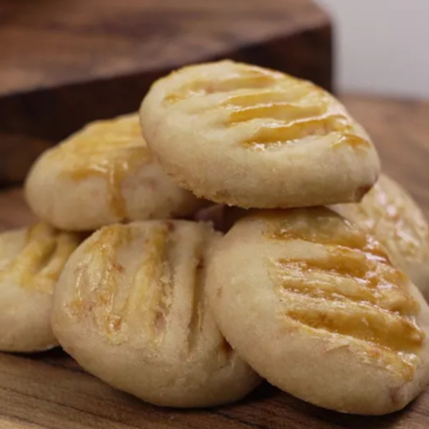O sabor que todo mundo ama! Crocante por fora e macio por dentro, derrete na boca! Feito artesanalmente, perfeito para acompanhar com bebidinha e brownie no lanche! Pote com 100g