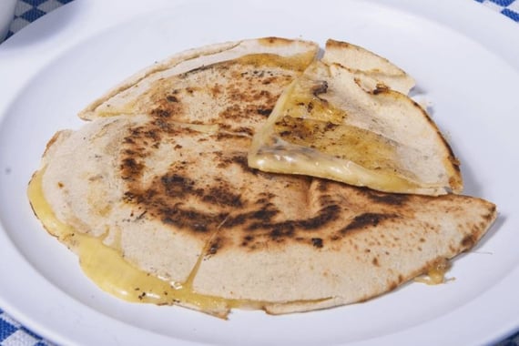 QUESADILLA DE PAN ARABE (1)pza 160grs