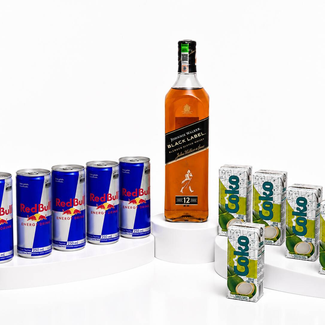 Combo completo para compartilhar ou aproveitar em grande estilo. Contém 1 Johnnie Walker Black Label 1L, 5 Red Bull 250ml e 5 Gelos de Coco Coko, perfeito para servir drinks gelados com praticidade e muito sabor. Ideal para festas, encontros e momentos especiais.