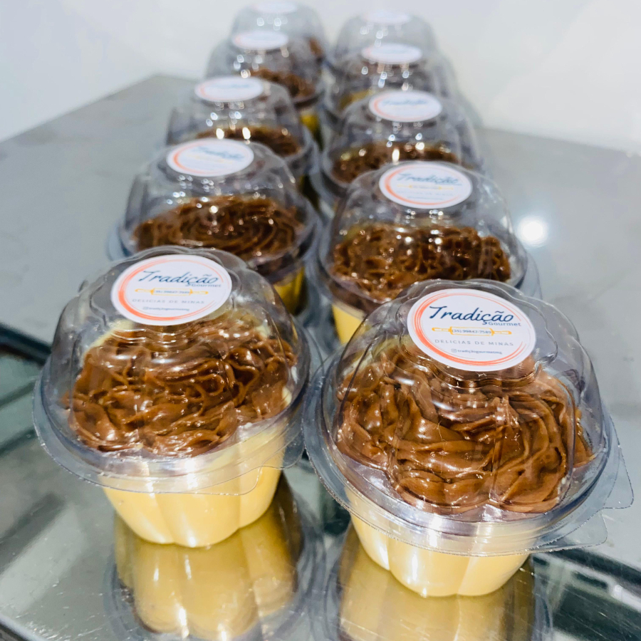 Mousse de maracujá com cobertura de um delicioso brigadeiro de chocolate. Ingredientes da melhor qualidade e feitos com muito amor e Tradição ❤️