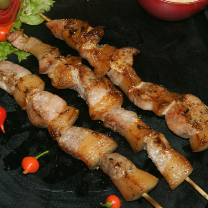 Espeto de carne suína