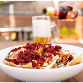 Nachos con chorizo