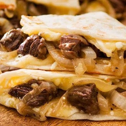 Quesadilla con Proteína+bebida