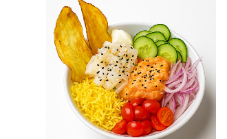 (Arroz Japonês, Cebola Roxa, Pepino, Tomate, Cream Cheese, Crispy de Mandioca, Chips de batata doce e molho Ponzu)