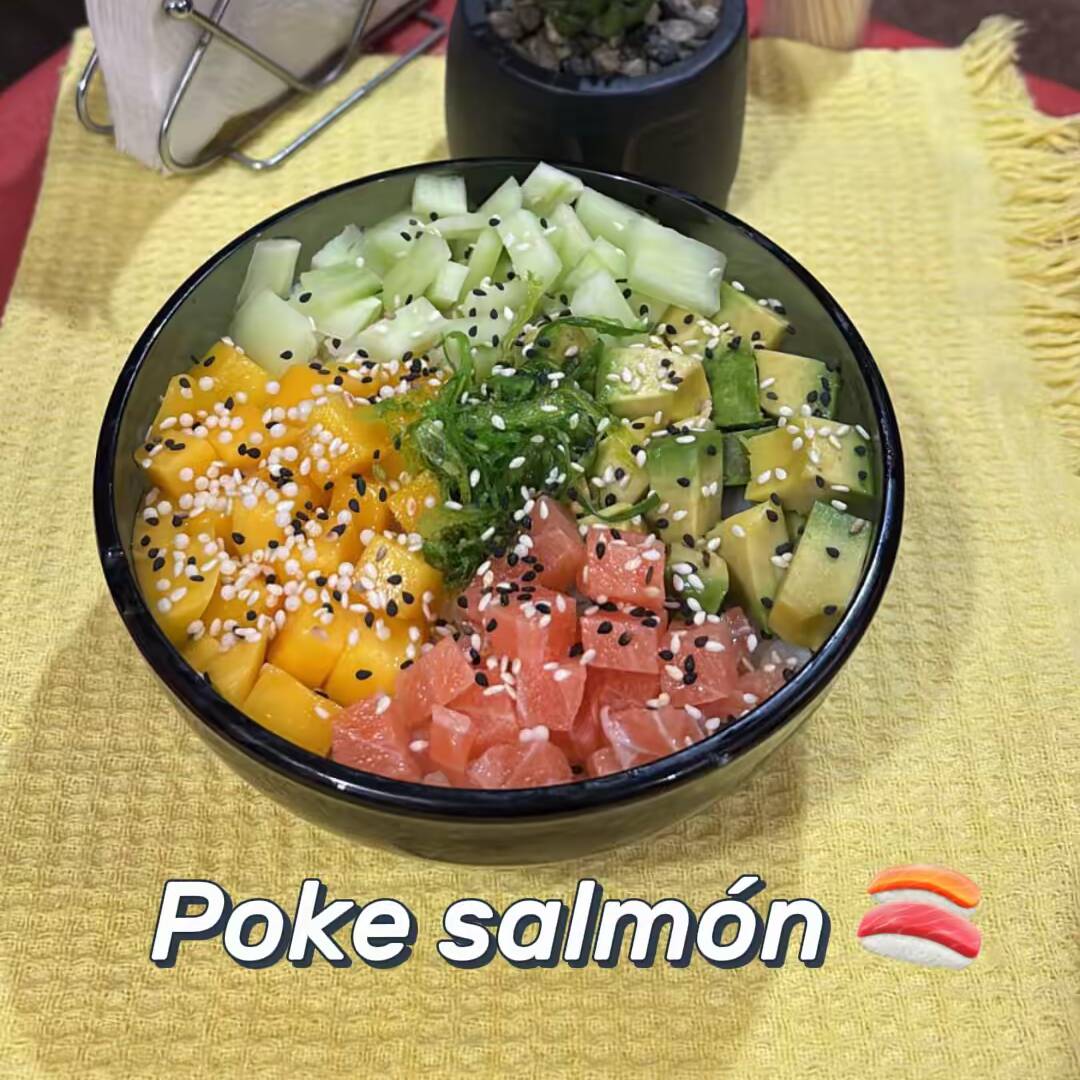Poke bowl salmón.
