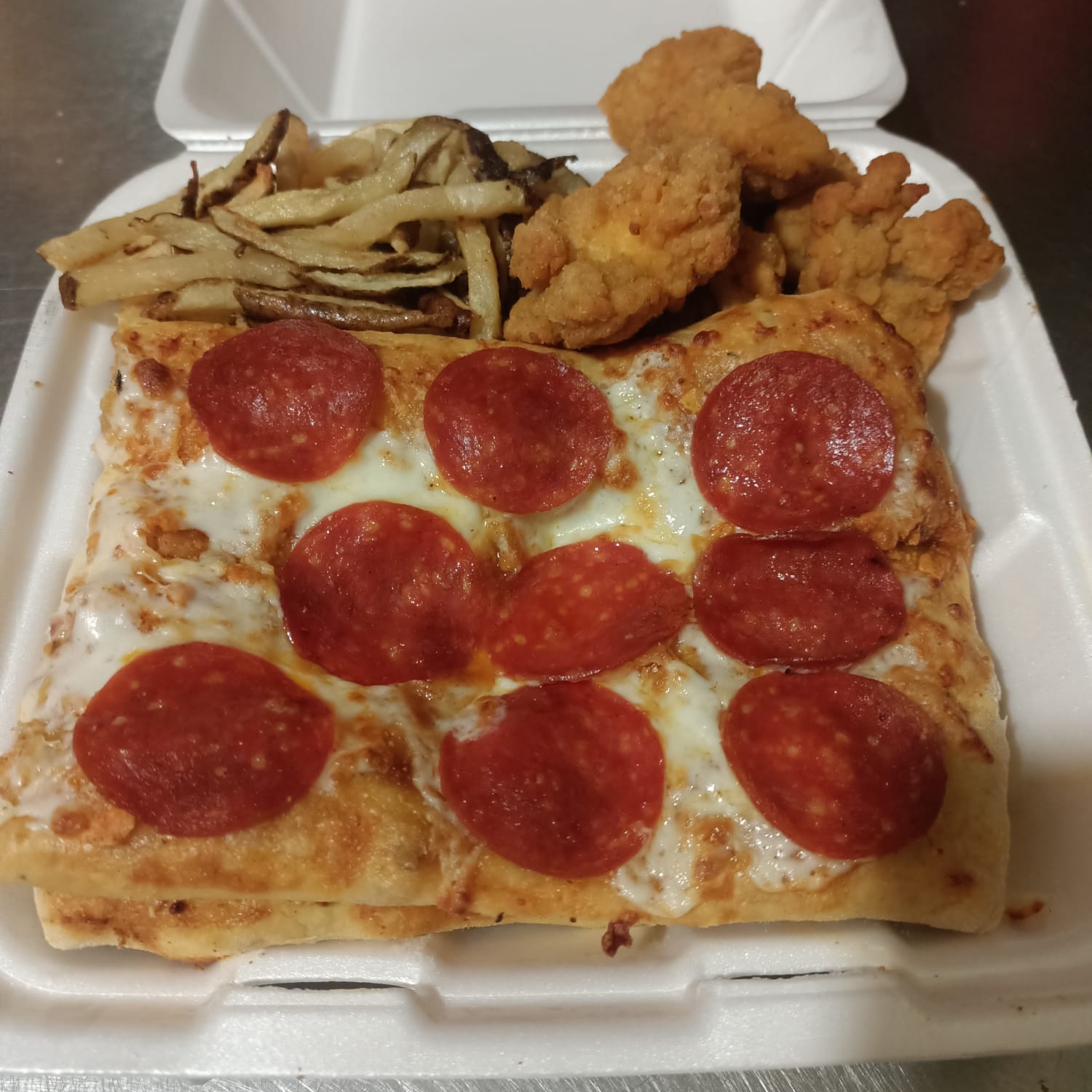 Combo Chicken Pepperoni Bake con Boneless
