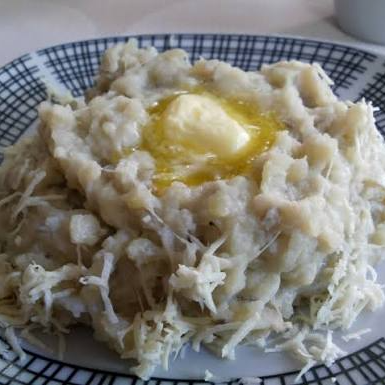 Guineo Cocido con Mantequilla Queso