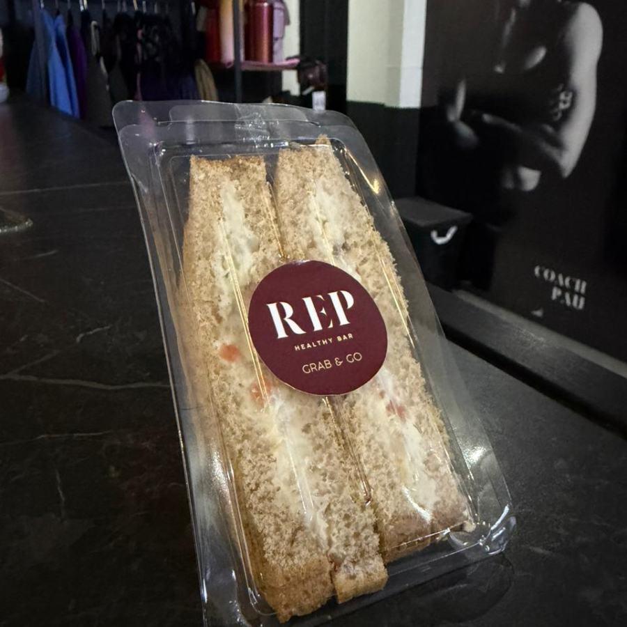 SANDWICH DE ENSALADA DE POLLO