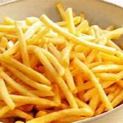 Porção de Batata Pequena (500g) Temperada com Sal e Pápicra.