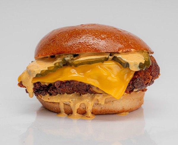 Que Chicken Classic Cheese Sandwich