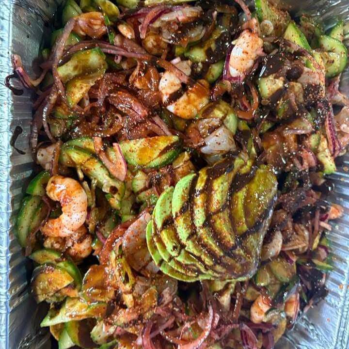 Charola de Aguachiles Negros