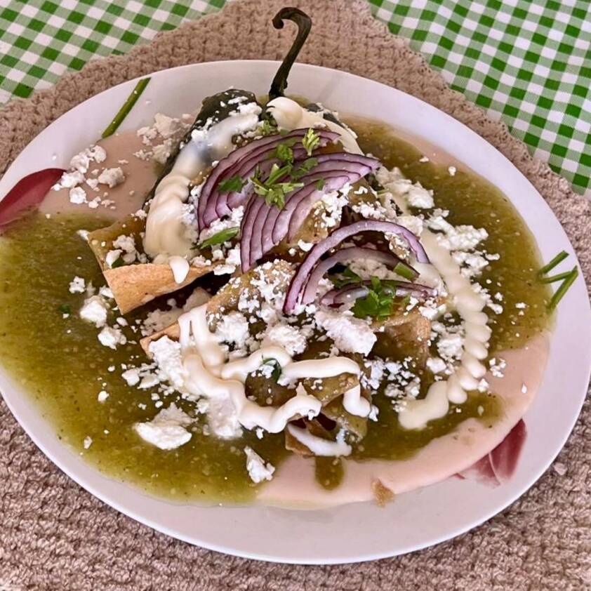 Chile Poblano Relleno de Chilaquiles