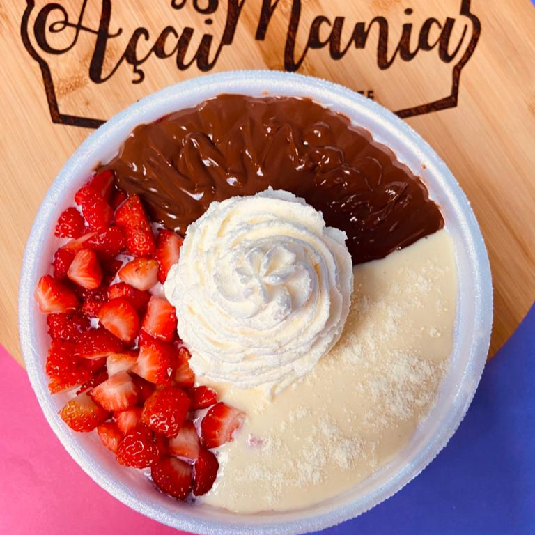O melhor açaí da região. Chantilly, Nutella Original, morango fruta, creme de leite Ninho, leite Ninho.