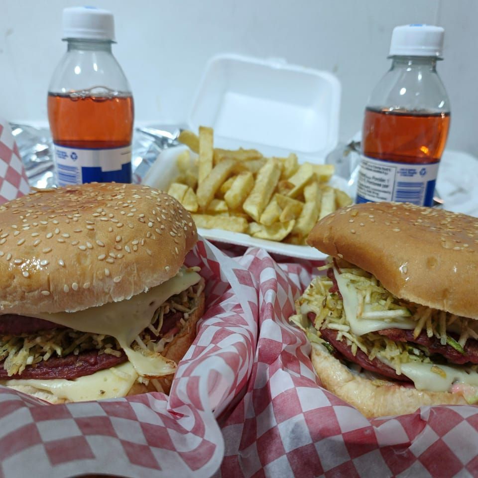 Hamburguesa+gaseosa+2 Porción Papas+huevo Frito