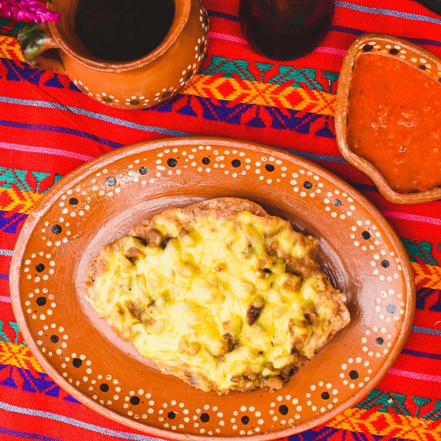 Mollete Tradicional Con Queso