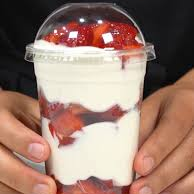 FRESAS CON CREMA