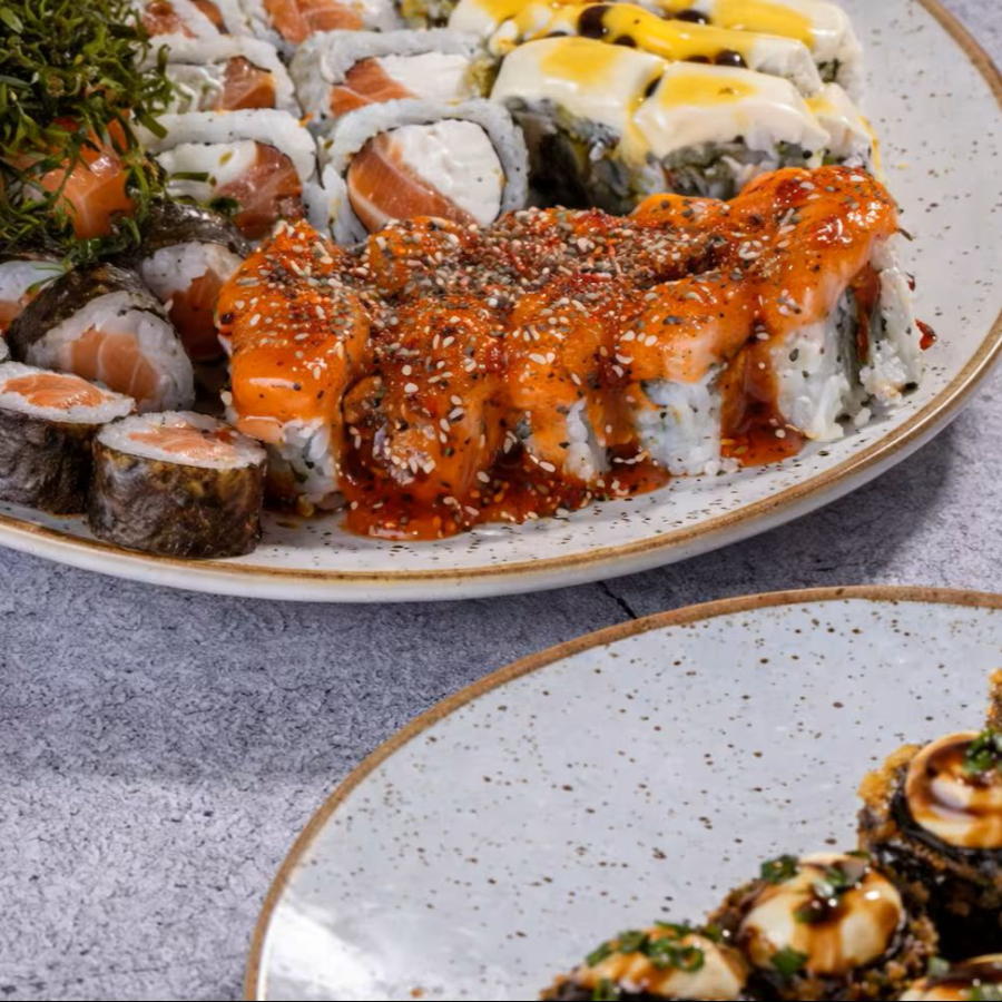 10 Uramaki Filadélfia 20 Hot Filadélfia 10 Uramaki Kani 10 Uramaki Skin 10 Hossomaki Filadelfia 10 Especial Skin Encapado Com Salmão E Molho De Maracuja 10 Uramaki Skin Especial Com Cheese E Molho De Ostra
