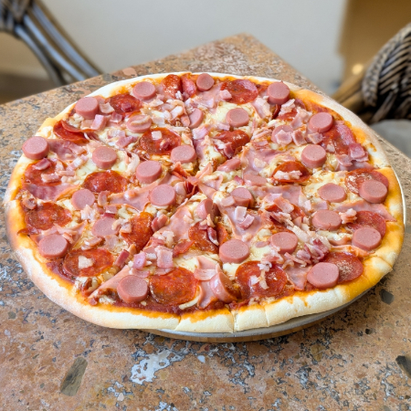 Pizza Carnes Frias