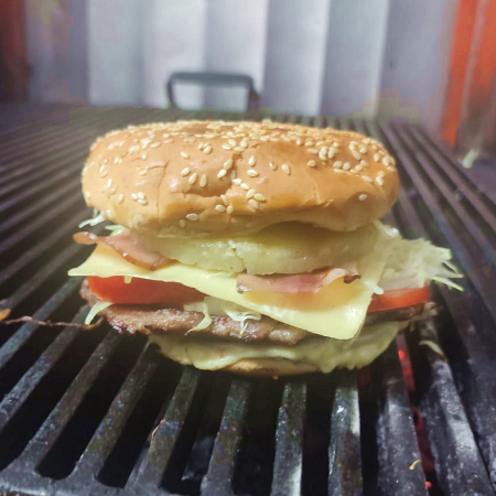 Hamburguesa Doble Queso con Piña y Tocino
