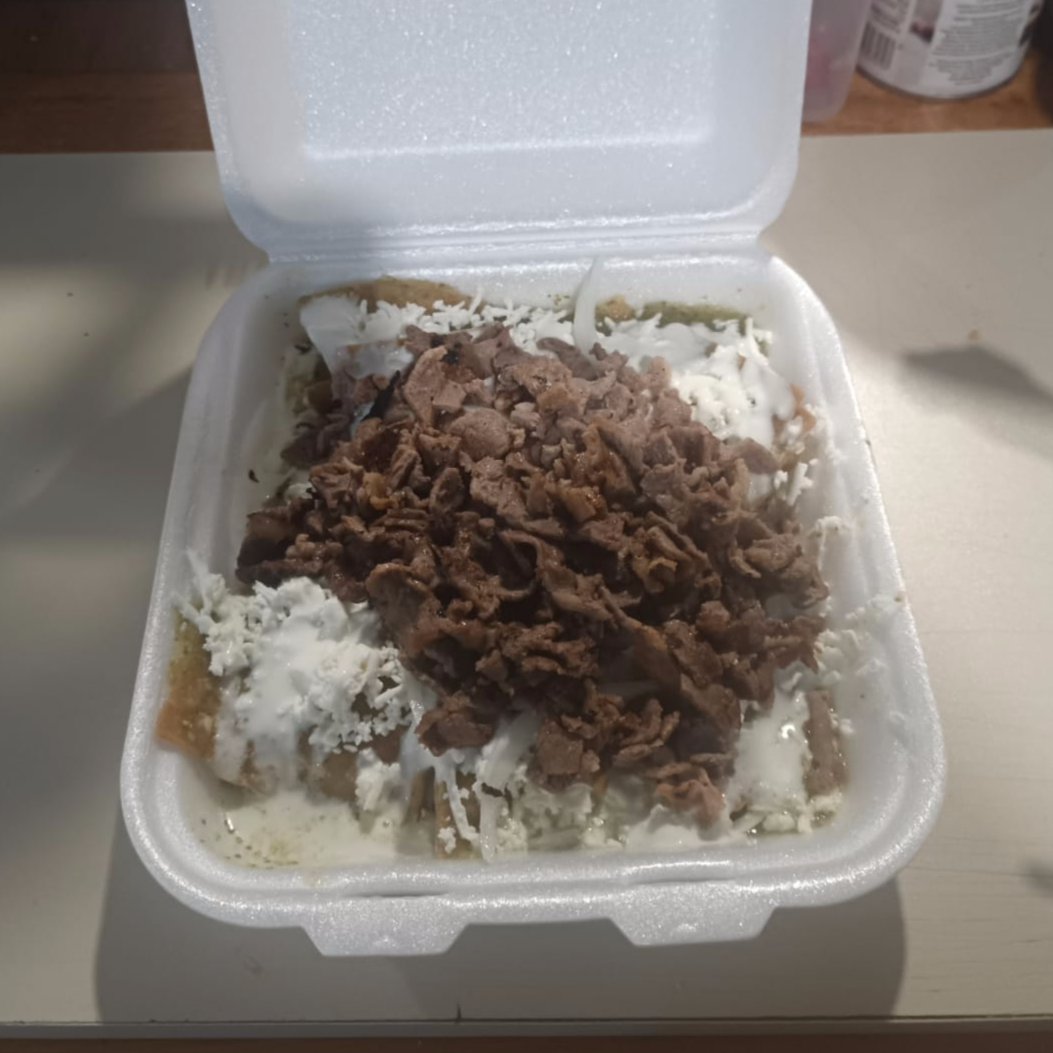 Chilaquiles Verdes de Bistek +