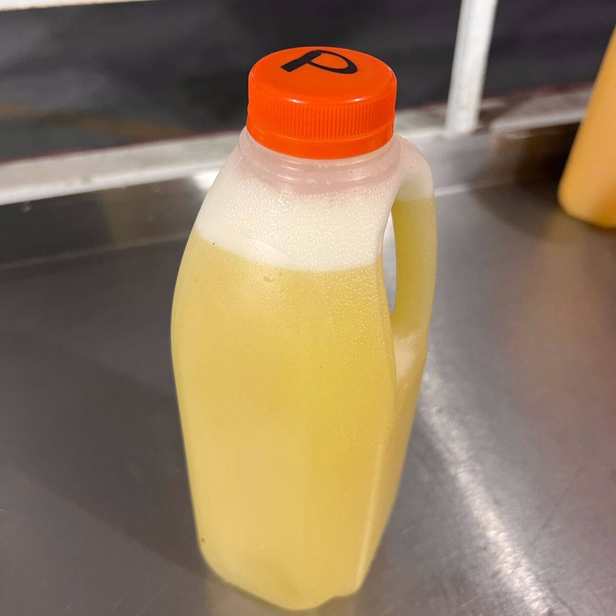 Agua natural de piña 1 LITRO