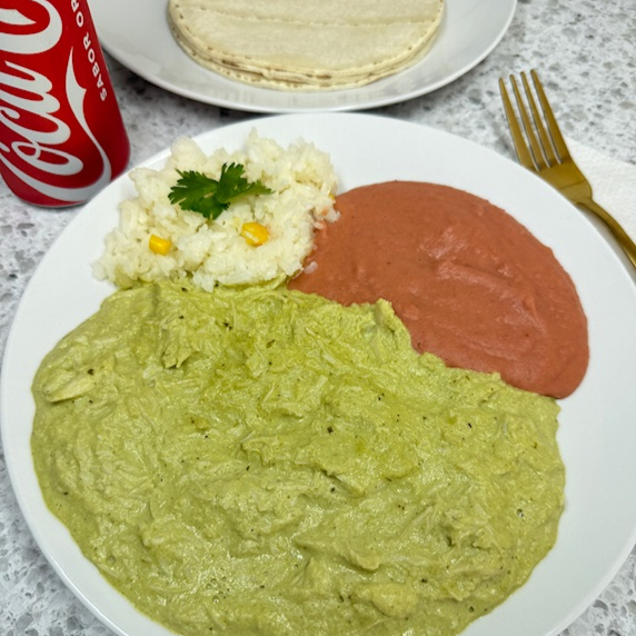 Pollo en Crema Poblana