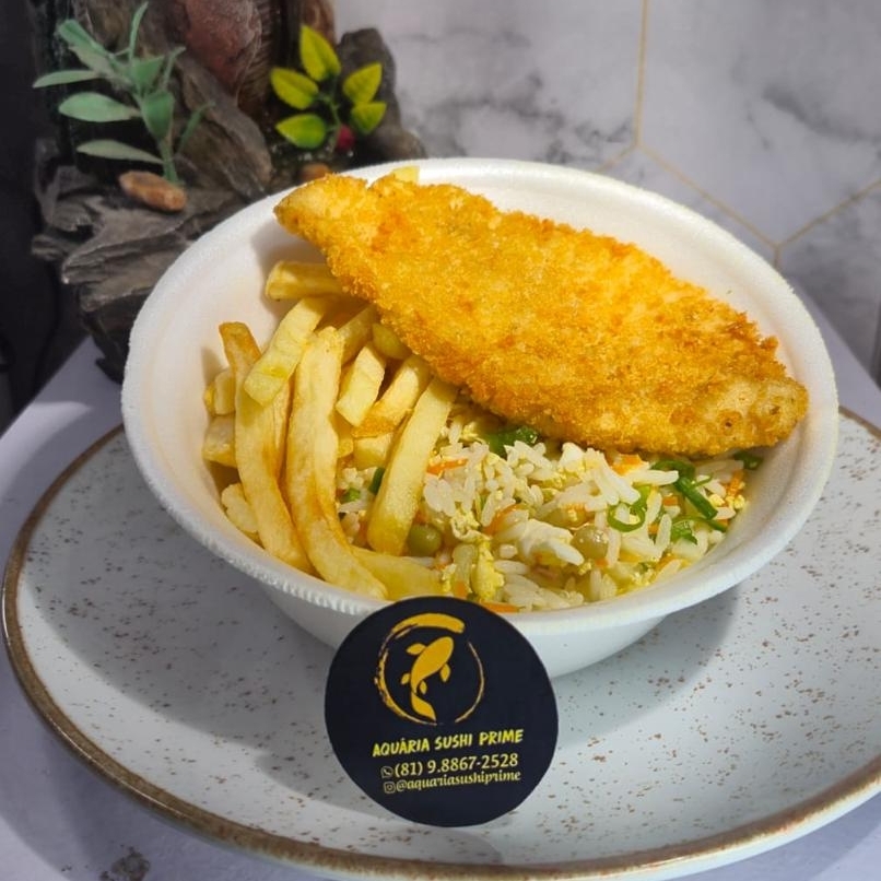 Risoto chinês,batata frita e frango empanado