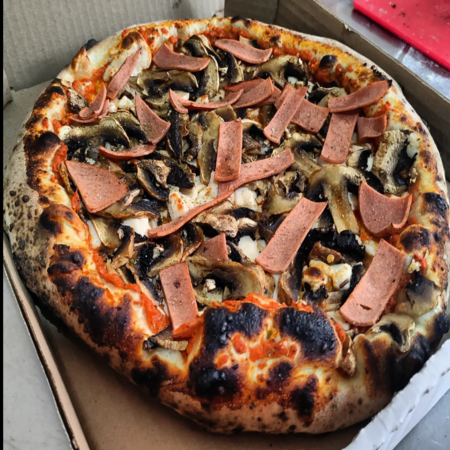 Pizza Carnes Frías