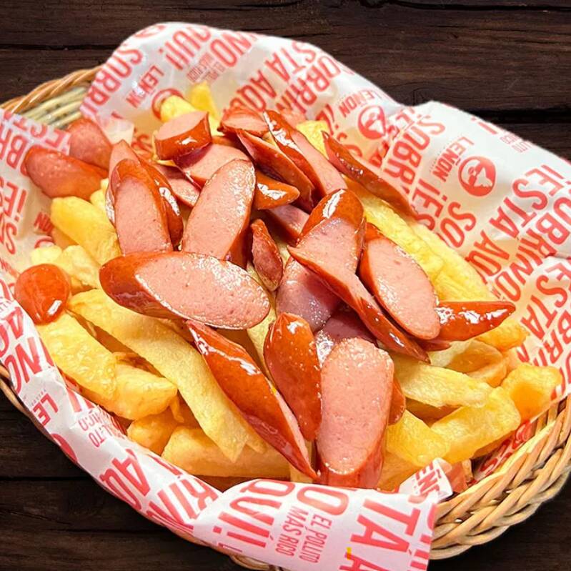 Salchipapa Clásica.