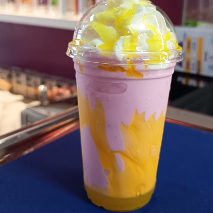 300ml de Milk Shake + Cobertura (consultar sabores disponíveis)