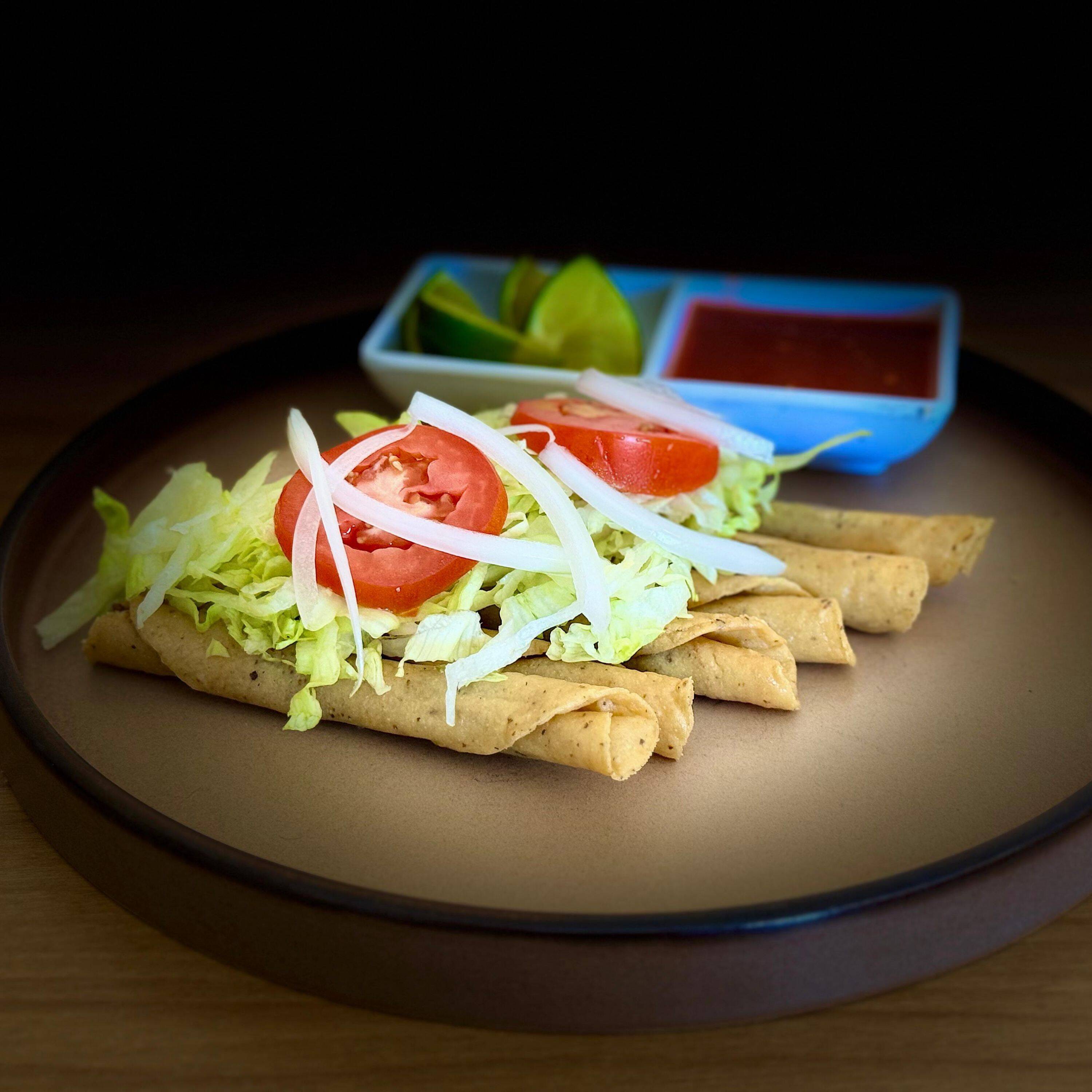 Tacos dorados