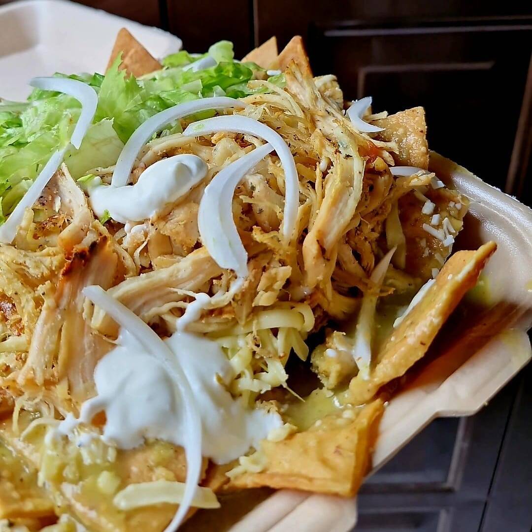 Chilaquiles Con Pollo.