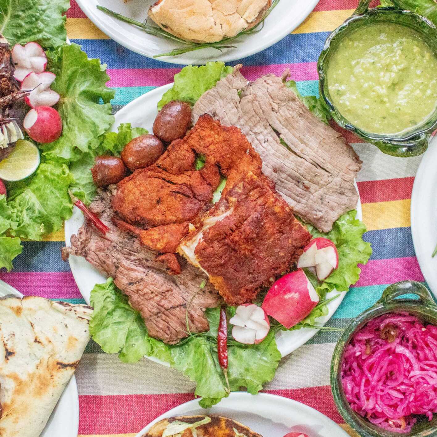 Tlayuda con 2 Carnes