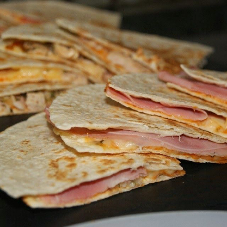 2 Sincronizadas Grandes de Tortilla De Mantequilla