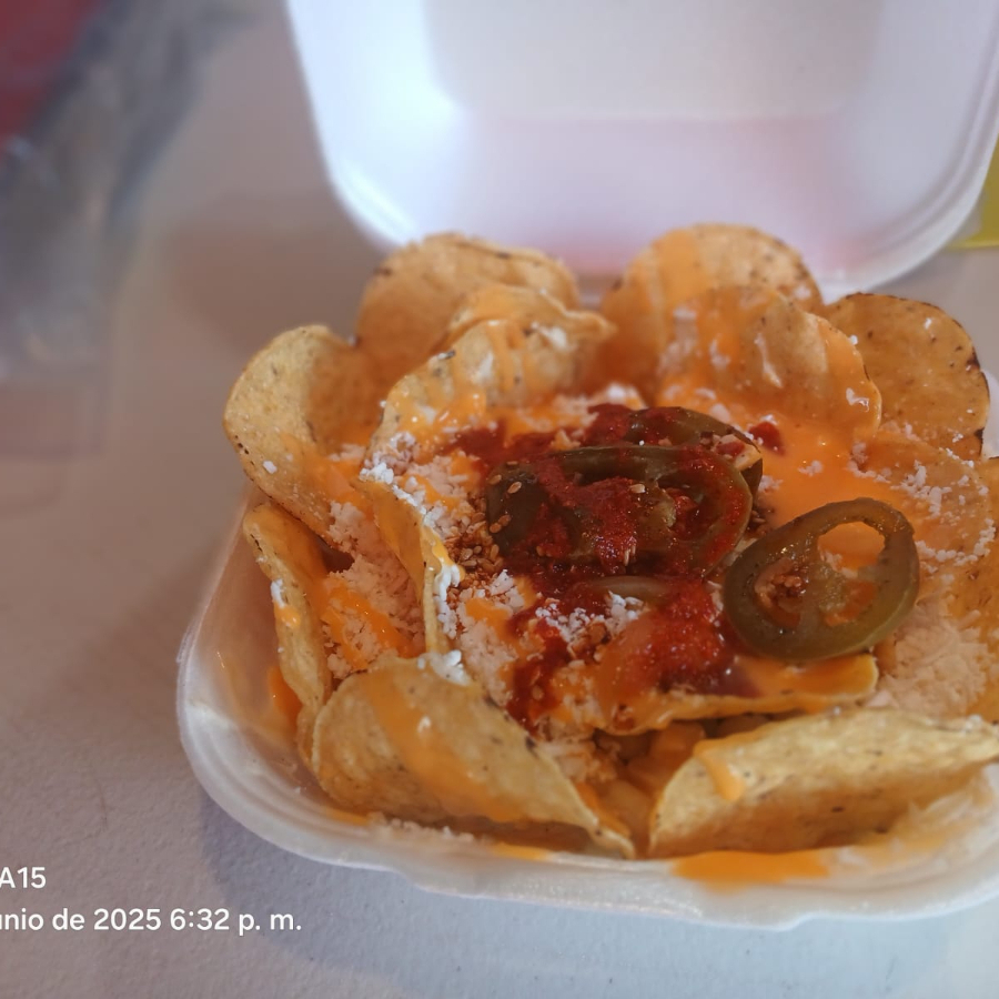 Charola con nachos