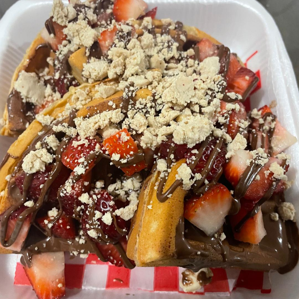 Waffle FRESA, NUTELLA y MAZAPAN