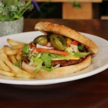 Hamburguesa Americana con Papas a la Francesa