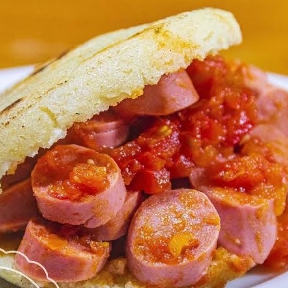 Arepa asada Salchicha
