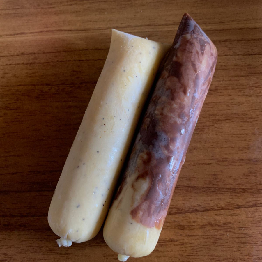 Maracujá com Nutella: É uma combinação clássica de sabores para sobremesas, oferecendo o contraste entre o doce cremoso da Nutella e o sabor ácido do maracujá.