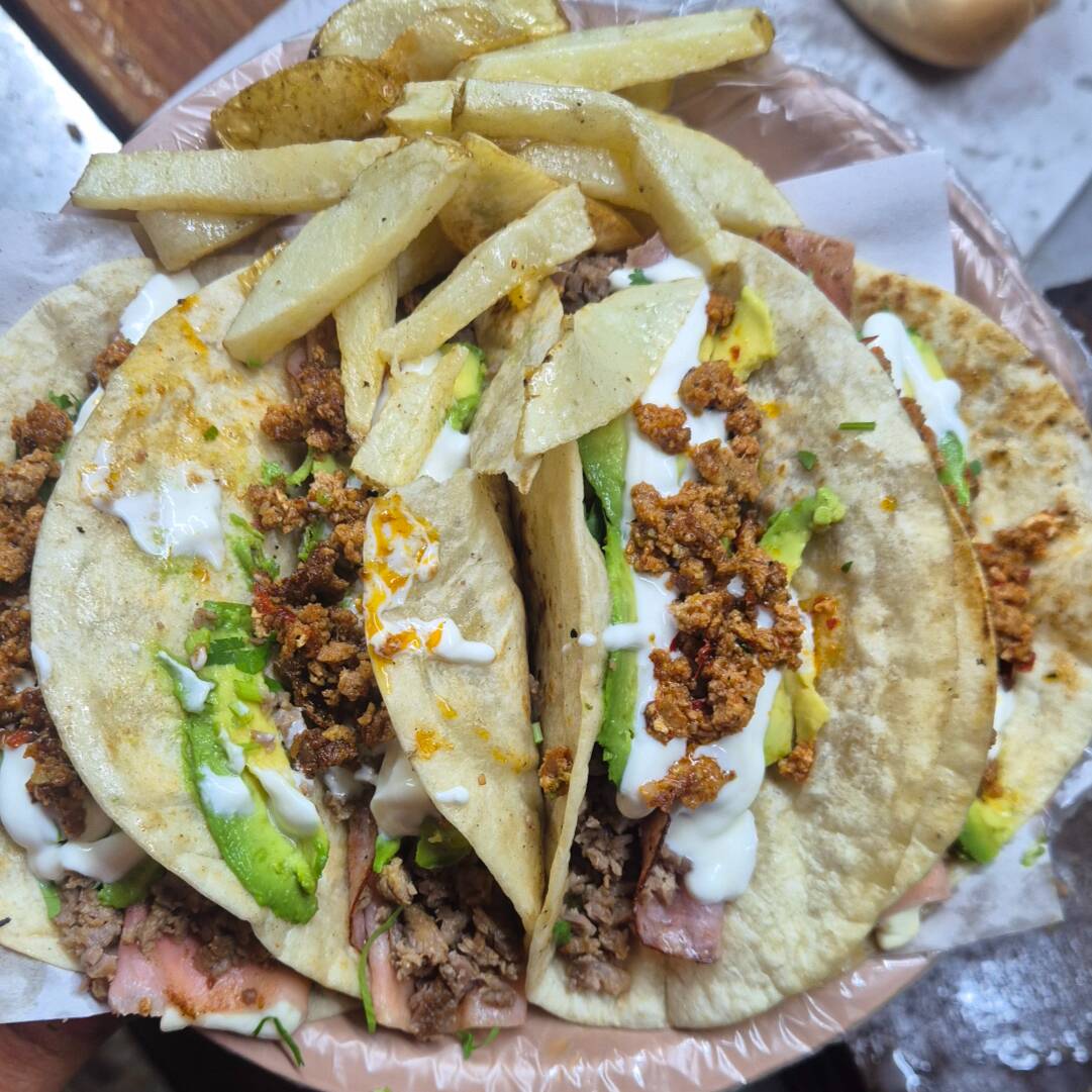 Taco de Harina C/Chorizo