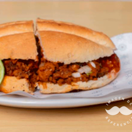 TORTA GIGANTE DE HUEVO CON LONGANISA