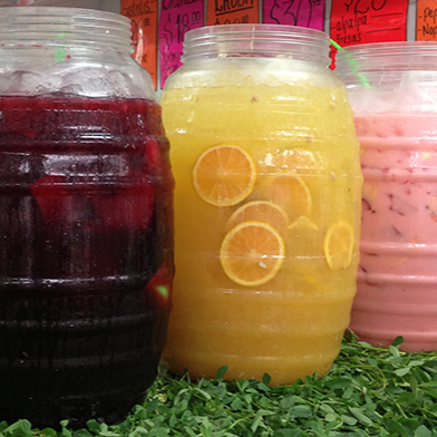 Agua fresca de frutas de temporada 1 Litro