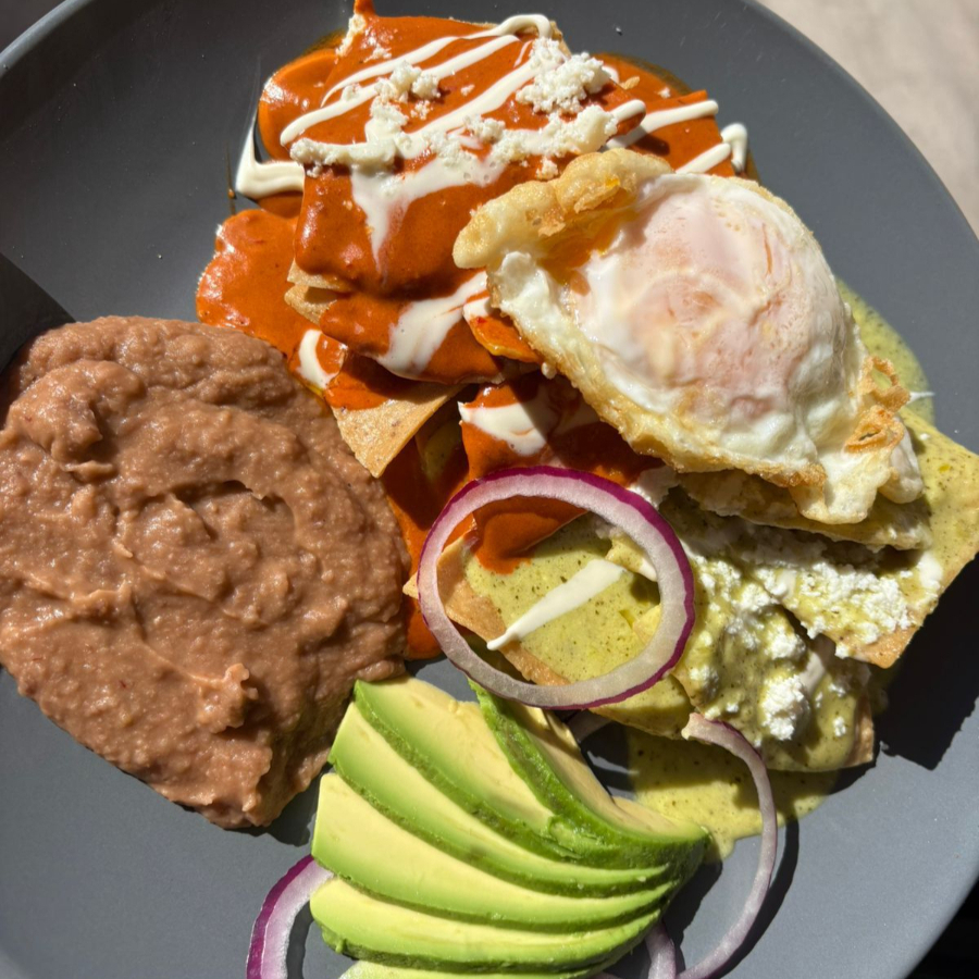 Chilaquiles Mixtos con Huevo