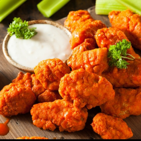 Boneles 300gr salsa BBQ , aros y papas