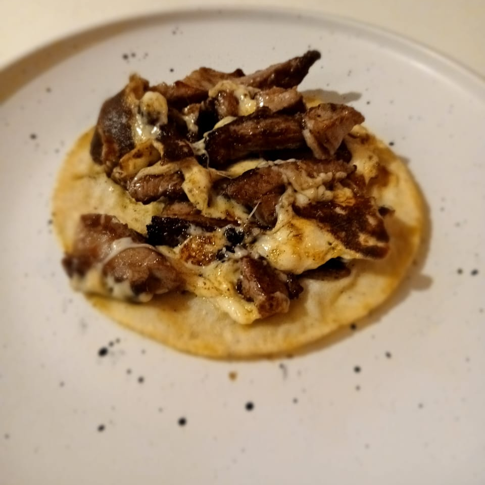TACO DE ARRACHERA CON QUESO