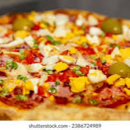 🍕 Pizza Brasileira 🇧🇷🍕 Massa leve e saborosa coberta com molho de tomate artesanal, queijo muçarela derretido, presunto, calabresa, cebola, tomate, pimentão, ovo e azeitonas, finalizada com um toque especial de orégano. 👉 Uma explosão de sabores que representa o verdadeiro gosto do Brasil!